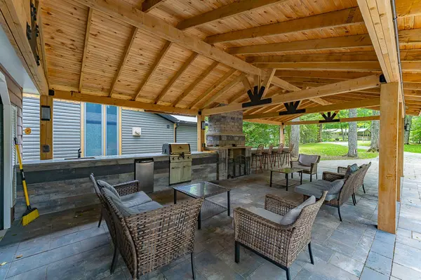 170 Francis DR, Georgian Bluffs, ON N0H 2K0