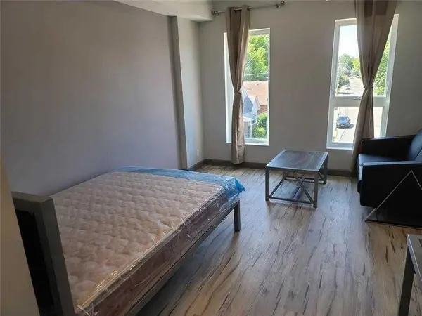 77 Leland ST #306, Hamilton, ON L8S 3A1