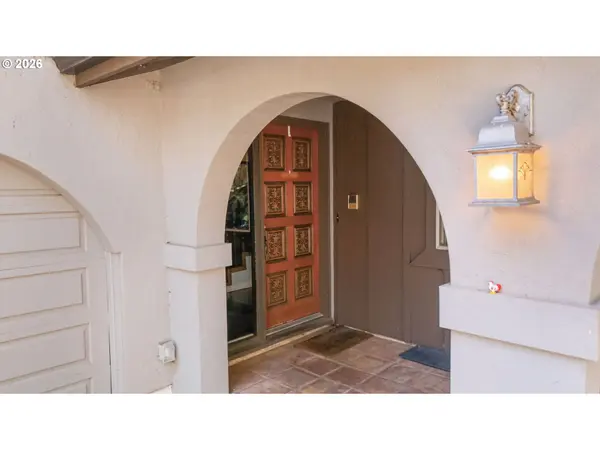 320 DELLWOOD DR, Eugene, OR 97405