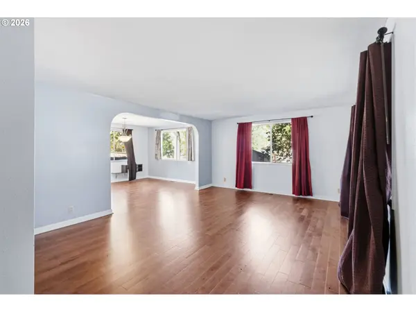 320 DELLWOOD DR, Eugene, OR 97405