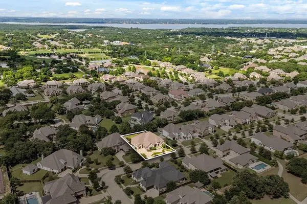 208 Saint Tropez Drive, Southlake, TX 76092