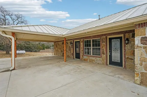 718 County Road 232, Collinsville, TX 76233