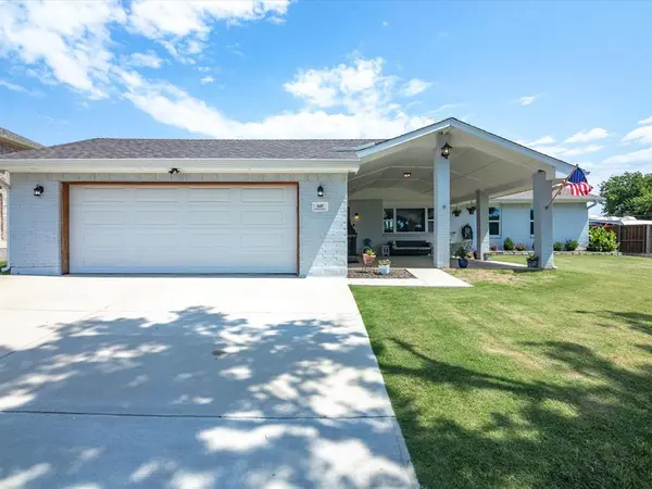 645 Woodcrest Drive, Lakewood Village, TX 75068