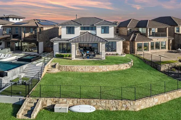 11009 Lakeside Drive, Fort Worth, TX 76179