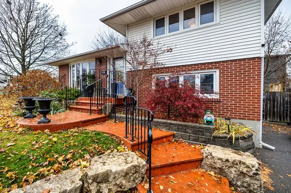 612 Maple ST W, Whitby, ON L1N 3A2