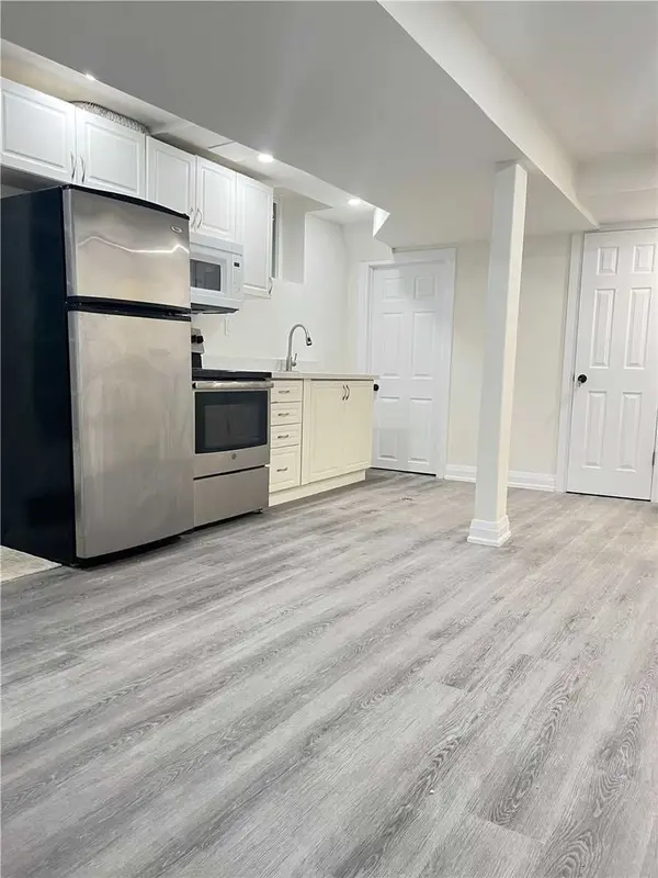 310 Albright RD #Bst, Brampton, ON L6X 0J1