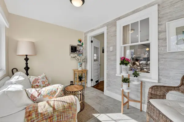 75 Cambridge RD E, Fort Erie, ON L0S 1B0