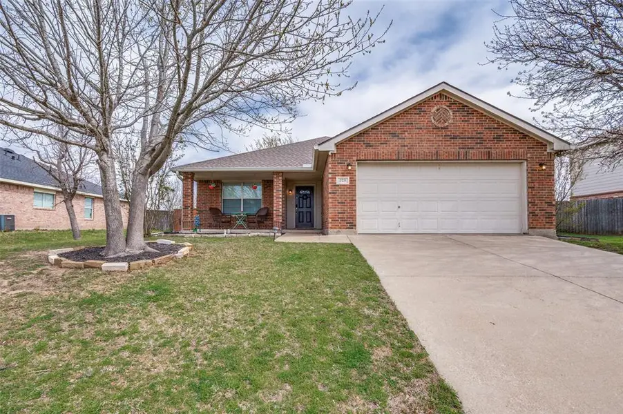 223 Gayleh Lane, Waxahachie, TX 75165