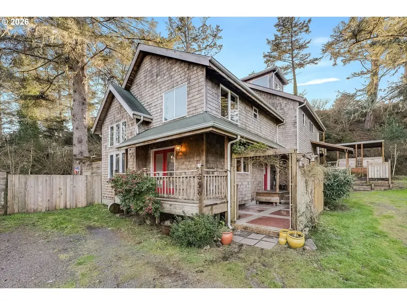 598 N LAUREL ST #A, Cannon Beach, OR 97110