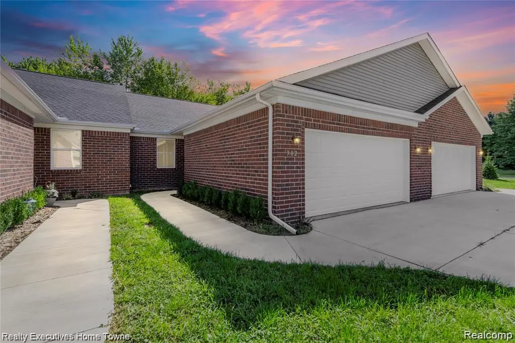 302 HIDDEN HARBOR WAY #25, Marine City, MI 48039