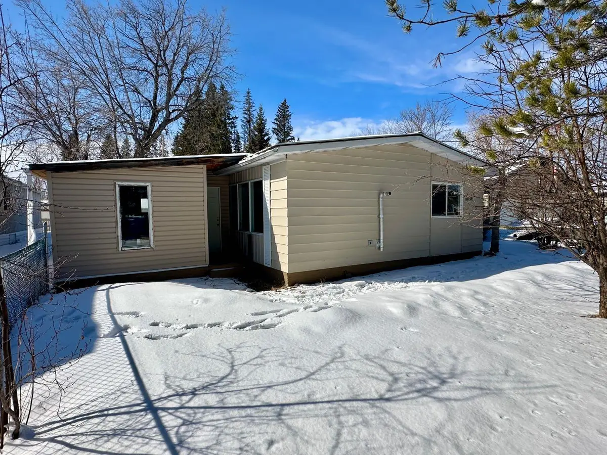 5234 48 ST, Mayerthorpe, AB T0E 1N0