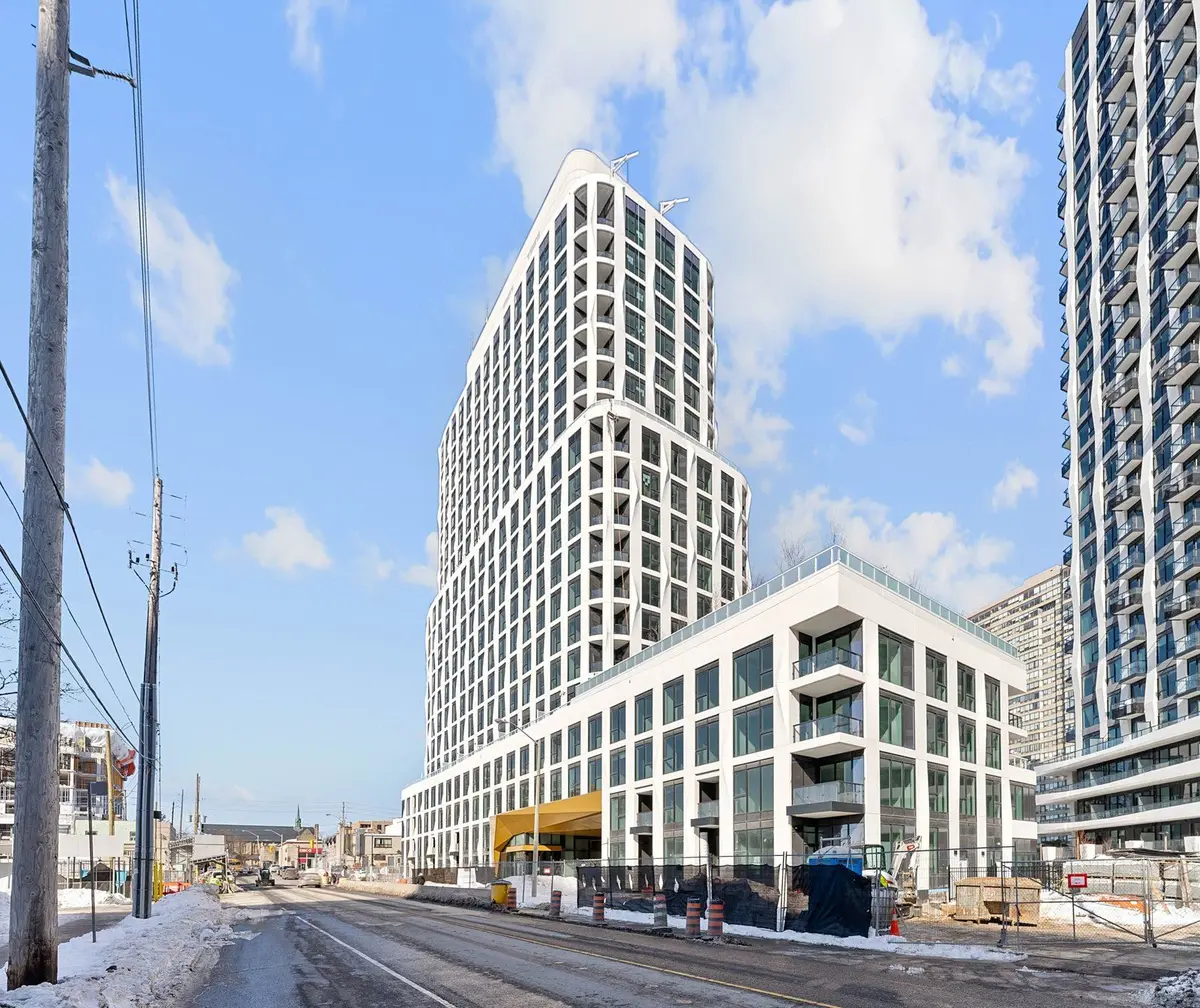 25 Cordova AVE #809, Toronto W08, ON M9A 0E5