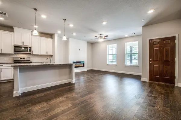 7813 Sunset Boulevard, Rowlett, TX 75088