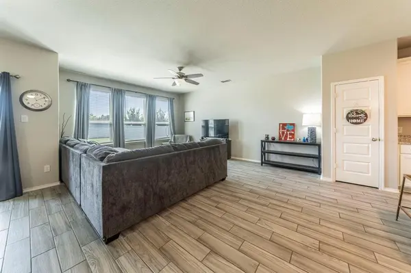 1628 Hinckley Avenue, Providence Village, TX 76227