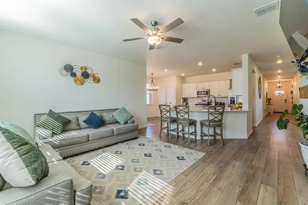 1240 Almond Road, Azle, TX 76020