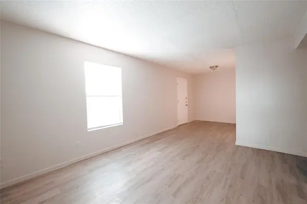 104 N Heights Drive, Crowley, TX 76036