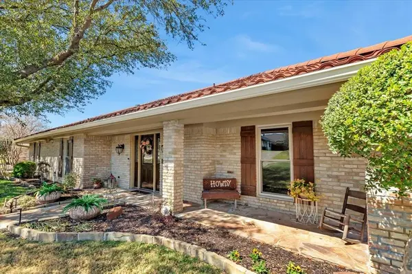 1111 Berkshire Court, Trophy Club, TX 76262