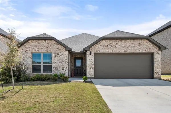 2729 Custake Lane, Fort Worth, TX 76179