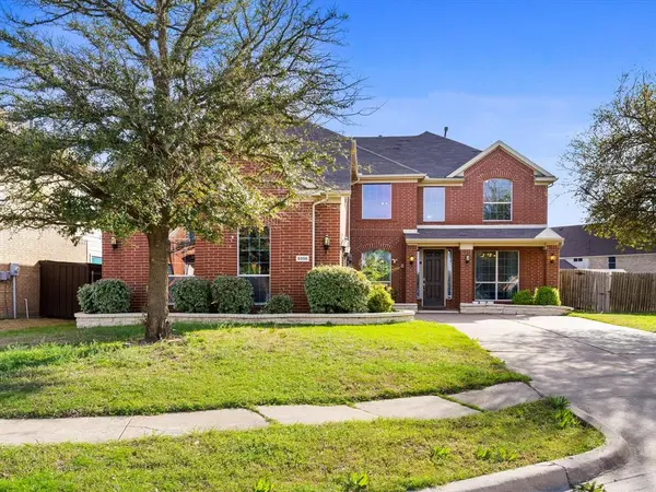 5556 Nacogdoches Trail, Grand Prairie, TX 75052