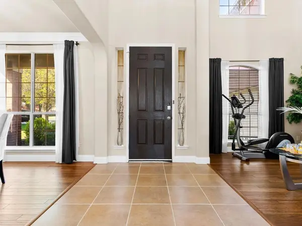 5556 Nacogdoches Trail, Grand Prairie, TX 75052