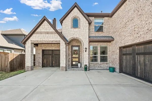 11504 Colonial Trace Road, Fort Worth, TX 76244