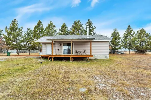8 Sunnyside DR, Rural Ponoka County, AB T0C 2J0
