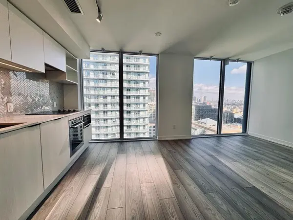 82 Dalhousie ST #2115, Toronto C08, ON M5B 0C5