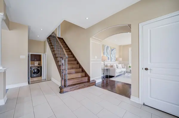 13 Brentwick DR, Brampton, ON L6X 3B3