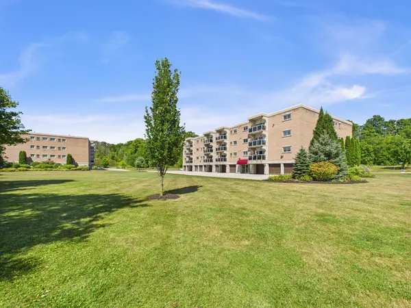 85 William ST N #202, Brockton, ON N0G 2V0