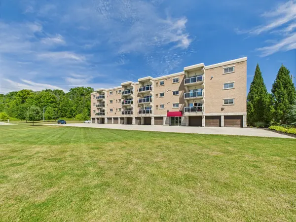 85 William ST N #202, Brockton, ON N0G 2V0