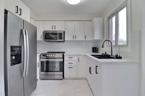 1200 Cheapside ST #36, London East, ON N5Y 5J7