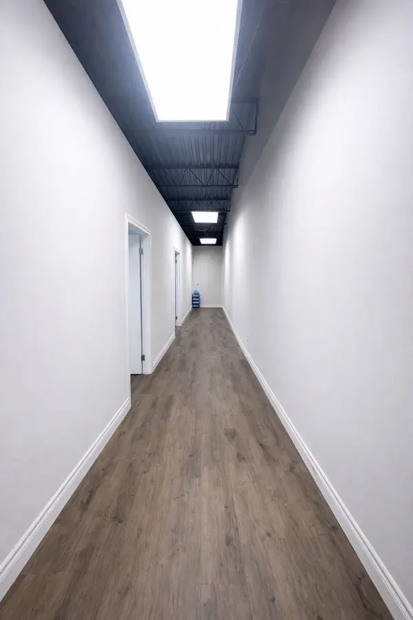 505 King ST W #8, Hamilton, ON L8P 1B9