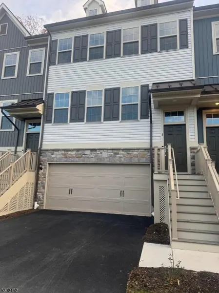 13 General Winds Way, Denville Twp., NJ 07834