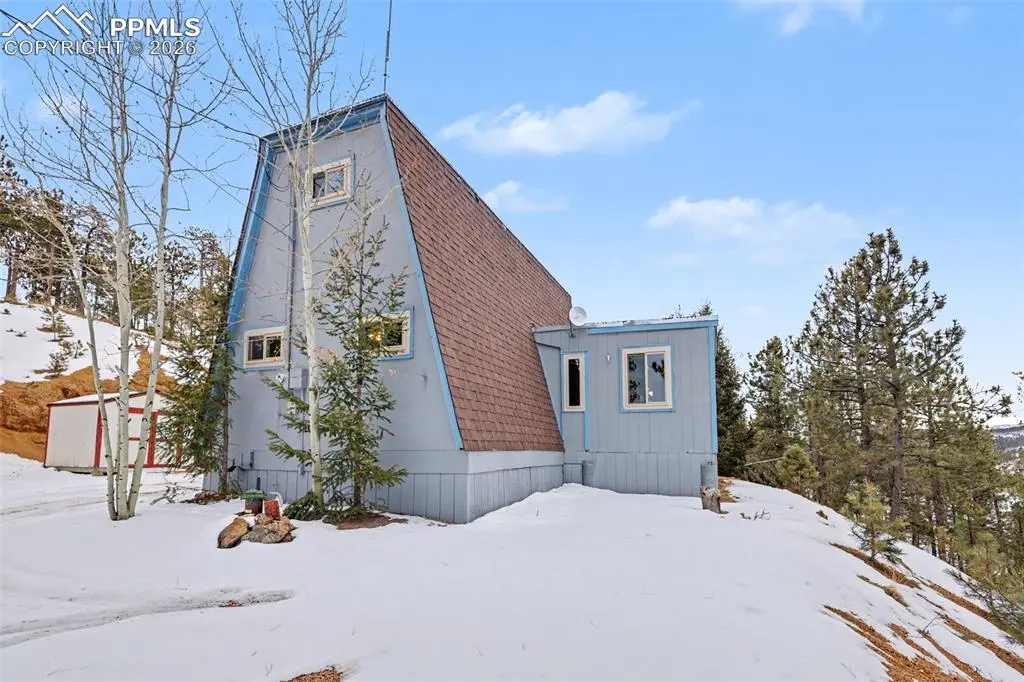 76 Pine DR, Woodland Park, CO 80863