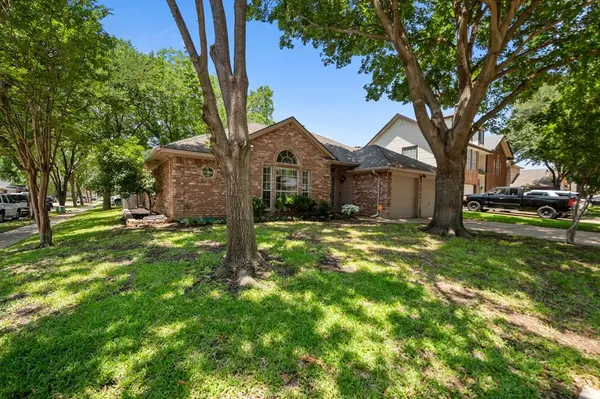 7501 Lake Arrowhead Drive, Fort Worth, TX 76137
