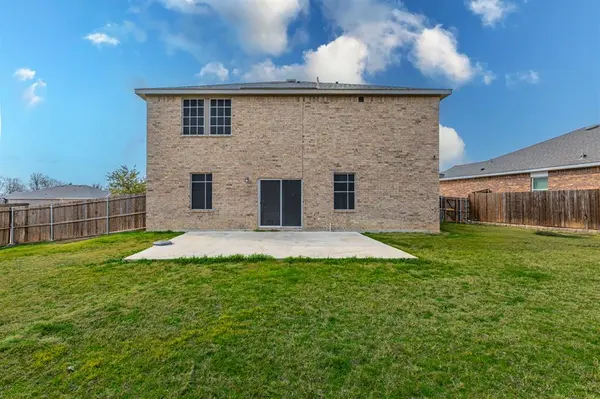 201 Sabine River Road, Glenn Heights, TX 75154