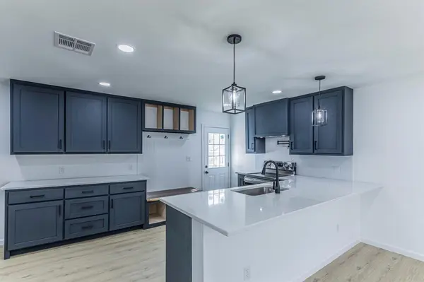 1026 La Clede Street, Bellmead, TX 76705