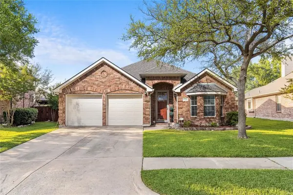 6725 Woodcrest Lane, Sachse, TX 75048