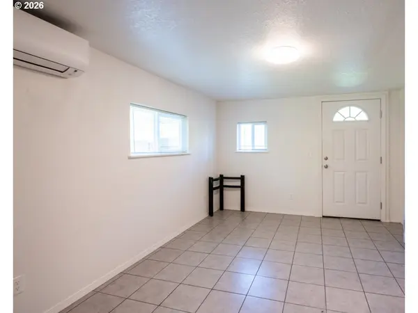 37526 ROW RIVER RD, Dorena, OR 97434