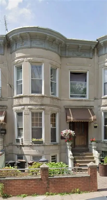 934 52nd ST, Brooklyn, NY 11219