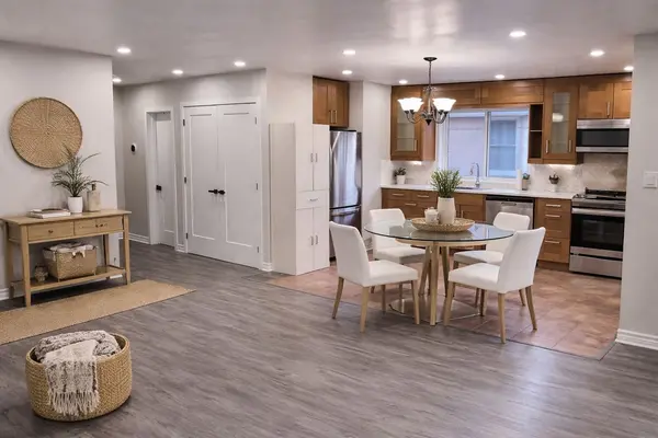 830 Brucedale AVE E #Upper, Hamilton, ON L8T 1L3