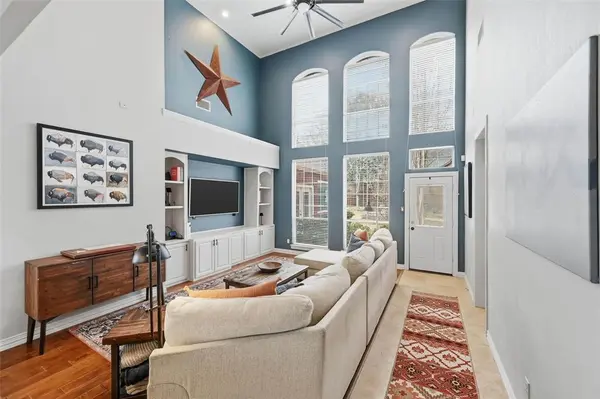 2817 Kingswood Drive, Grapevine, TX 76051