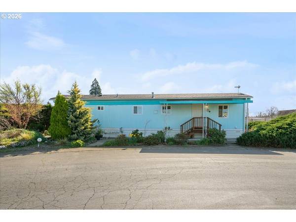 1418 PINE ST #7, Silverton, OR 97381