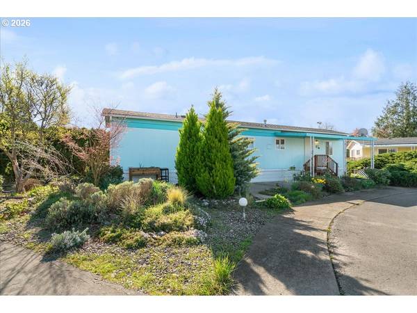 1418 PINE ST #7, Silverton, OR 97381