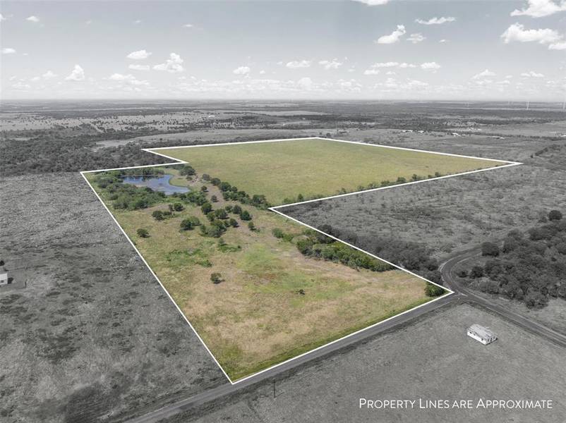 682 W Somers Lane, Axtell, TX 76624