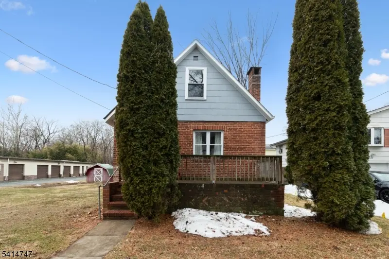 19 Adams St, Belvidere Twp., NJ 07823