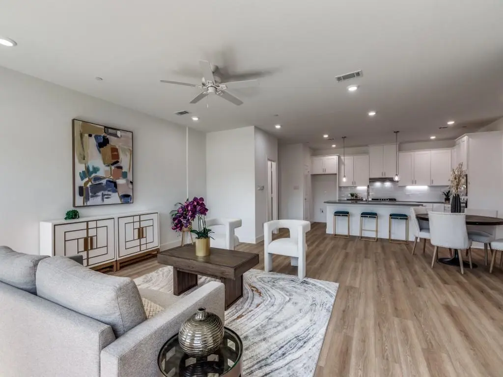 5617 Woodlands Drive, The Colony, TX 75056