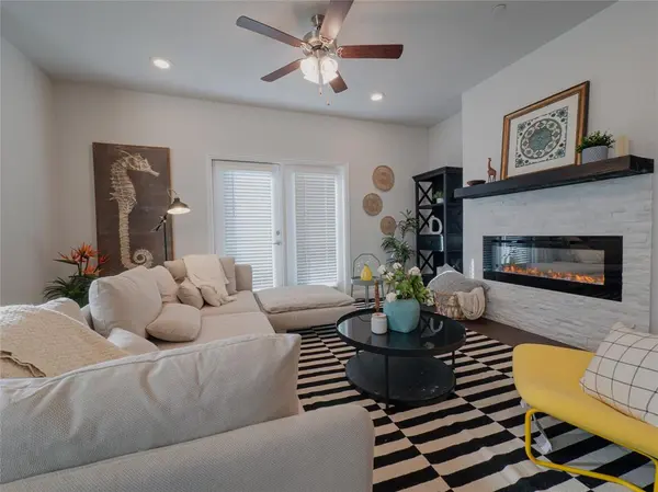 2000 Naples Drive, Rowlett, TX 75088