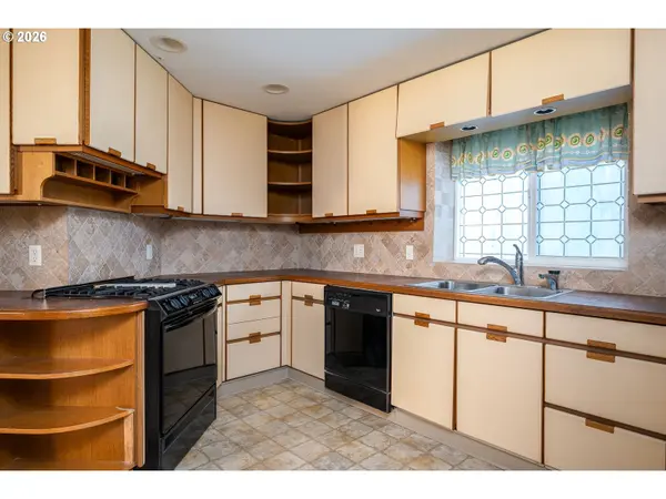 6700 N BOSTON AVE, Portland, OR 97217