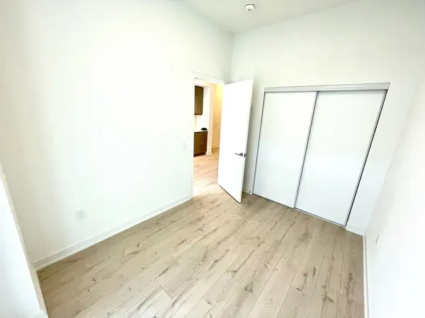 9 Tecumseth ST #Ph12, Toronto C01, ON M5V 3G4